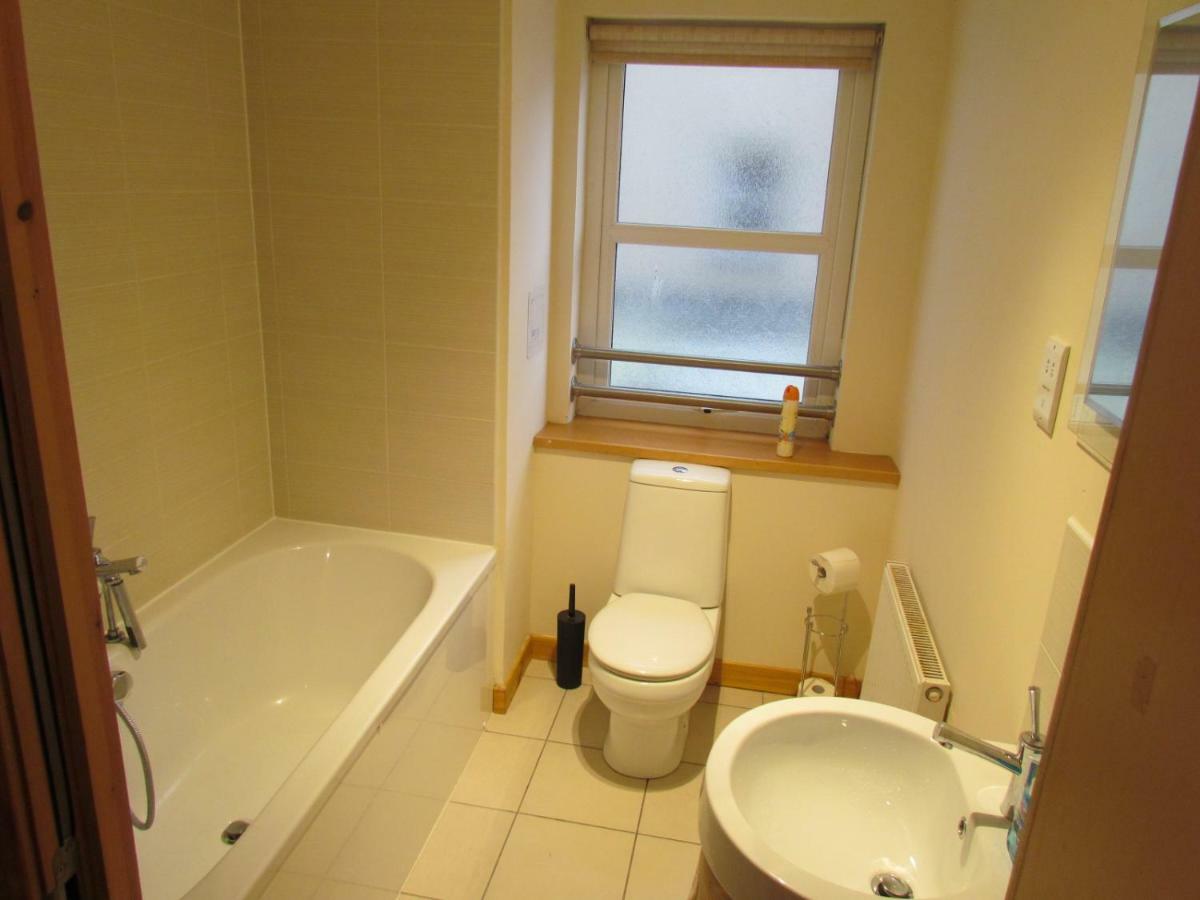 Farraline Court Apartment Inverness Luaran gambar